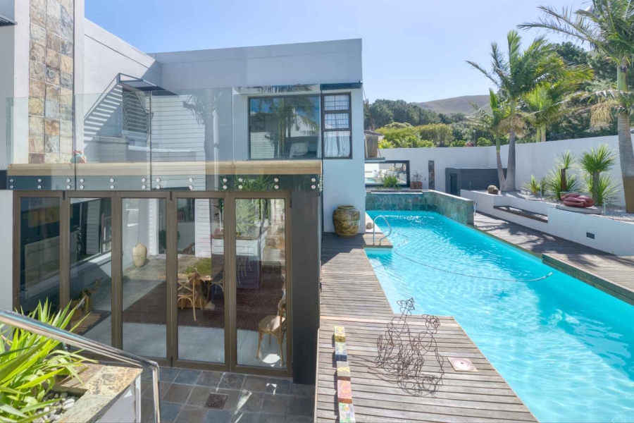 4 Bedroom Property for Sale in Hermanus Heights Western Cape